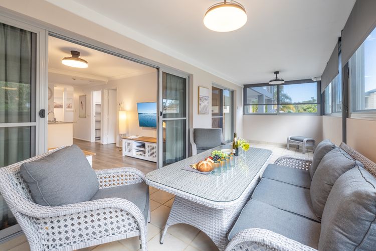 Shoal Bay Beach Apartments, 9/2 Shoal Bay Road, air conditioning, complex swimming pool and lift
