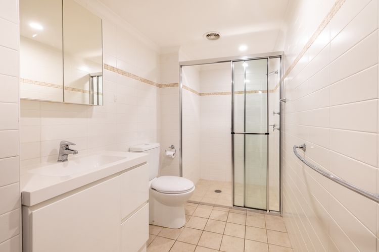 Shoal Bay Beach Apartments, 9/2 Shoal Bay Road, air conditioning, complex swimming pool and lift