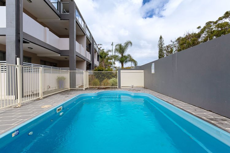 Shoal Bay Beach Apartments, 9/2 Shoal Bay Road, air conditioning, complex swimming pool and lift