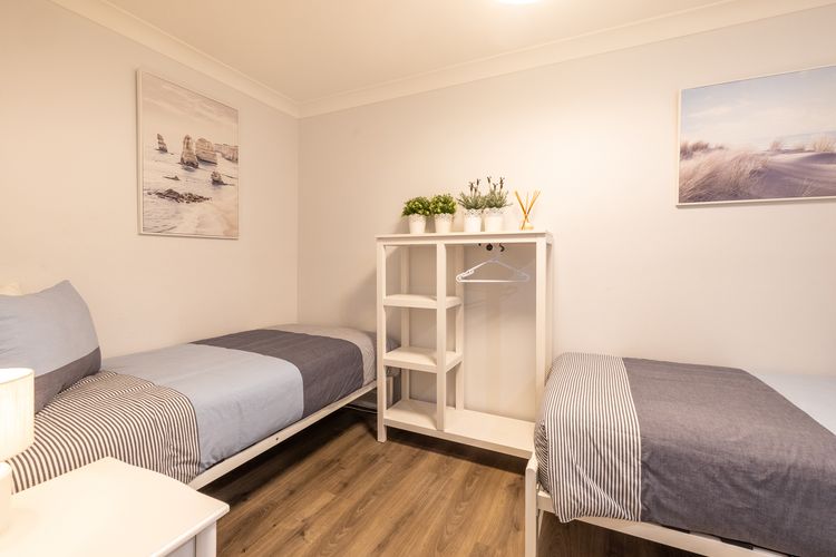 Shoal Bay Beach Apartments, 9/2 Shoal Bay Road, air conditioning, complex swimming pool and lift