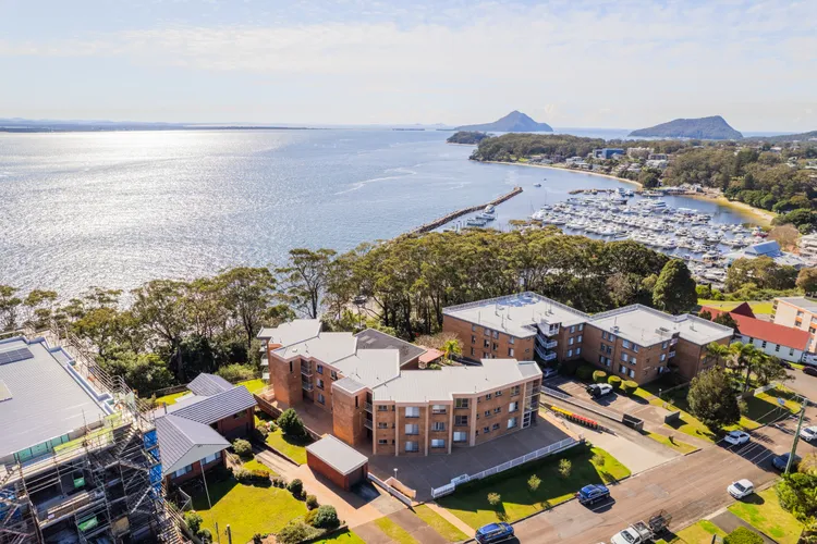 1/8 Christmas Bush Avenue – 230m to Dutchies beach