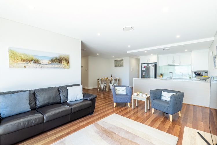 The Shoal, 503/4-8 Bullecourt Street – Avra Seabreeze – views, linen,lift and air con