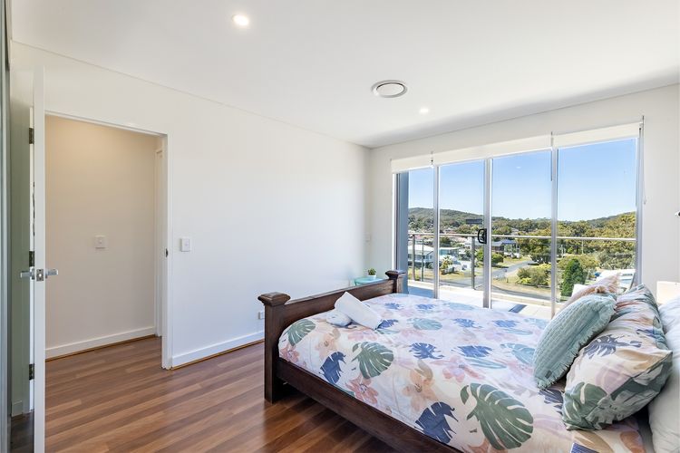 The Shoal, 503/4-8 Bullecourt Street – Avra Seabreeze – views, linen,lift and air con