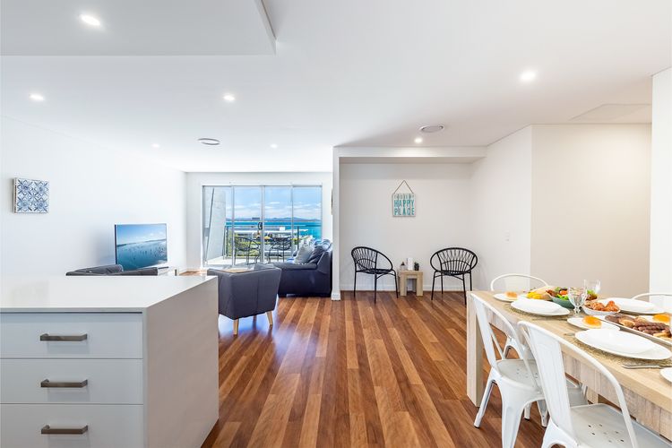 The Shoal, 503/4-8 Bullecourt Street – Avra Seabreeze – views, linen,lift and air con