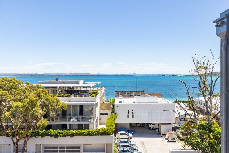 The Shoal, 503/4-8 Bullecourt Street – Avra Seabreeze – views, linen,lift and air con