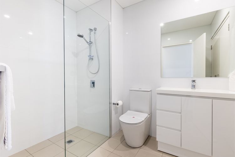 The Shoal, 503/4-8 Bullecourt Street – Avra Seabreeze – views, linen,lift and air con