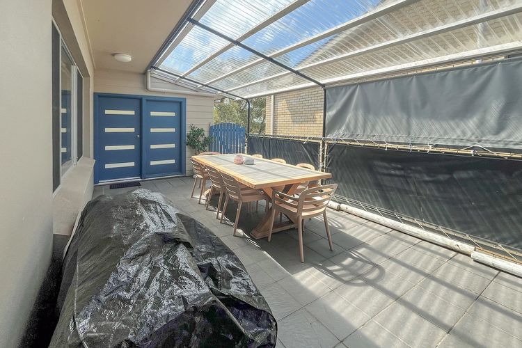 Banyan, 14 Montevideo Parade – Spacious pet friendly property with air con and WiFi