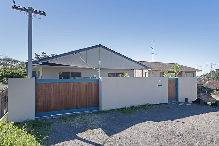 Banyan, 14 Montevideo Parade – Spacious pet friendly property with air con and WiFi