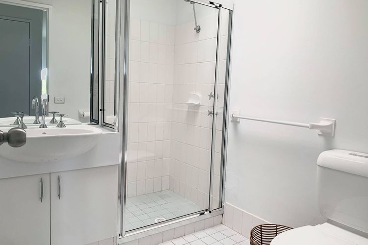 Barefoot, 7/44 Marine Drive – Fabulous Fingal Bay