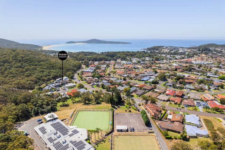 1/94 Rocky Point Rd – Duplex with Aircon, WIFI and Short Walk To The Sports Club