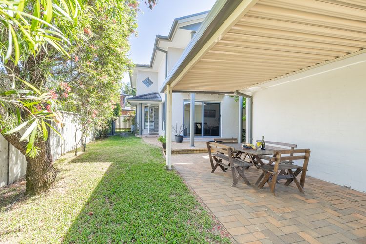 1/94 Rocky Point Rd – Duplex with Aircon, WIFI and Short Walk To The Sports Club