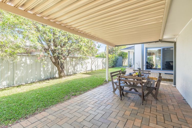 1/94 Rocky Point Rd – Duplex with Aircon, WIFI and Short Walk To The Sports Club