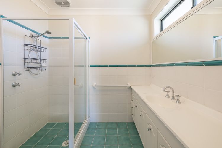 1/94 Rocky Point Rd – Duplex with Aircon, WIFI and Short Walk To The Sports Club