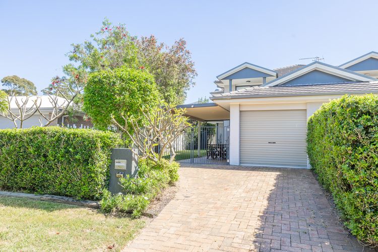 1/94 Rocky Point Rd – Duplex with Aircon, WIFI and Short Walk To The Sports Club
