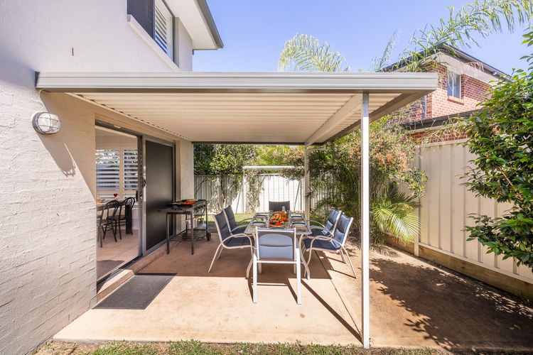 1/94 Rocky Point Rd – Duplex with Aircon, WIFI and Short Walk To The Sports Club