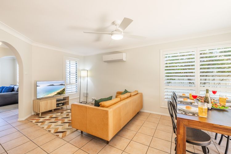 1/94 Rocky Point Rd – Duplex with Aircon, WIFI and Short Walk To The Sports Club
