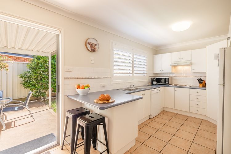 1/94 Rocky Point Rd – Duplex with Aircon, WIFI and Short Walk To The Sports Club