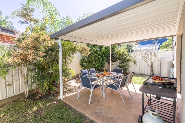 1/94 Rocky Point Rd – Duplex with Aircon, WIFI and Short Walk To The Sports Club