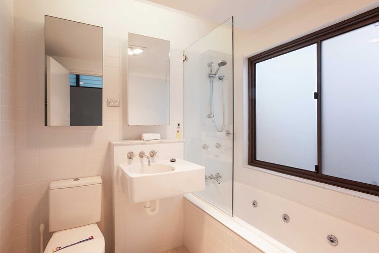 Ensuite