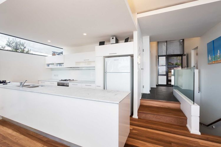 Beach House 7, 26 One Mile Close – air conditioned, wifi, foxtel, linen