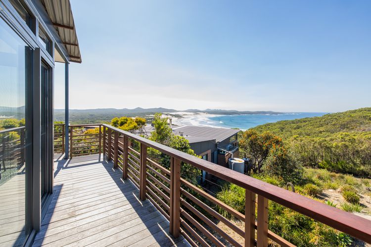 Beach View At One Mile, 8/26 One Mile Close – Views, Infinity complex pool & Wi-Fi