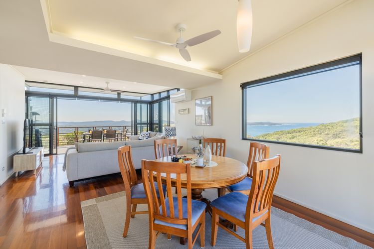 Beach View At One Mile, 8/26 One Mile Close – Views, Infinity complex pool & Wi-Fi