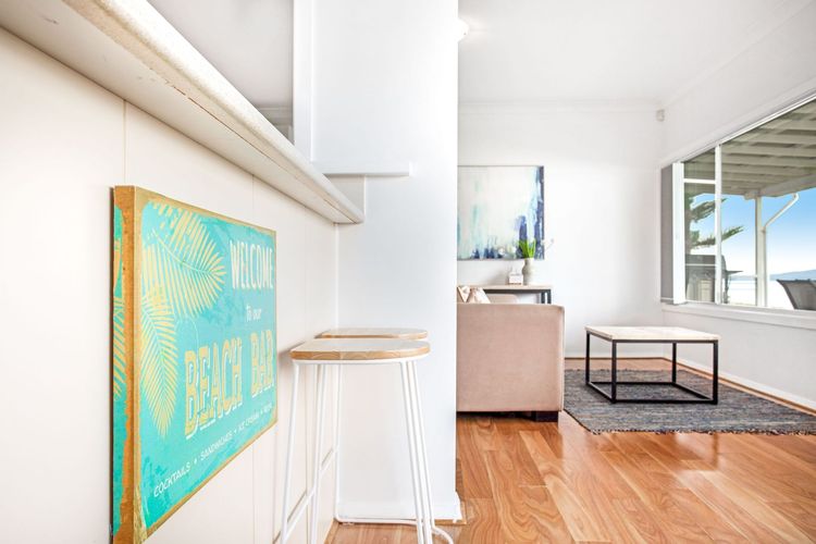 Beached Inn, 93 Foreshore Drive – Spacious beach front house