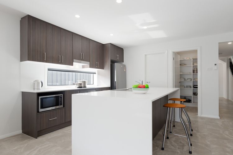 Birubi Breezes, 2/7 Fitzroy St – Large Duplex with Air Conditioning, WIFI & only 5 minute walk to the beach