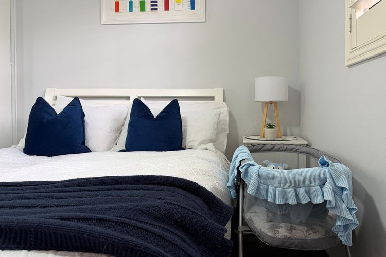 Carindale, 10/19 Dowling Street – Ground floor unit close to pool and tennis court, Wi-Fi, foxtel, linen and bed making supplied