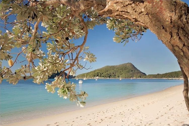 Carindale, 10/19 Dowling Street – Ground floor unit close to pool and tennis court, Wi-Fi, foxtel, linen and bed making supplied