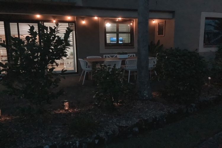 Carindale, 10/19 Dowling Street – Ground floor unit close to pool and tennis court, Wi-Fi, foxtel, linen and bed making supplied