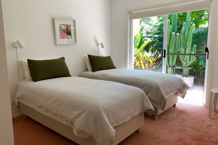 Celeste, 26 Bonito Street – Tranquil, Stylish & Pet friendly