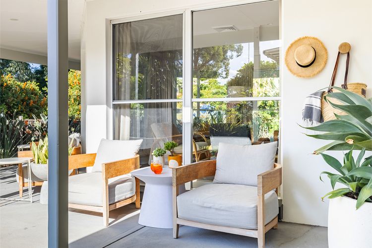 Celeste, 26 Bonito Street – Tranquil, Stylish & Pet friendly