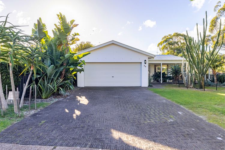 Celeste, 26 Bonito Street – Tranquil, Stylish & Pet friendly