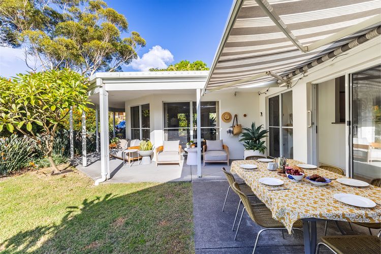 Celeste, 26 Bonito Street – Tranquil, Stylish & Pet friendly