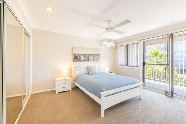 Bushmans, 9/24 Tomaree Street – Spacious townhouse with air conditioning and close to Nelson Bay Town Centre