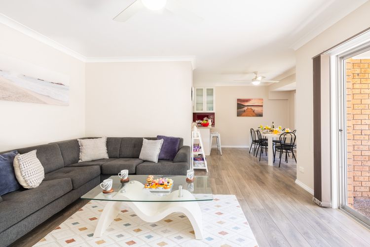 Bushmans, 9/24 Tomaree Street – Spacious townhouse with air conditioning and close to Nelson Bay Town Centre