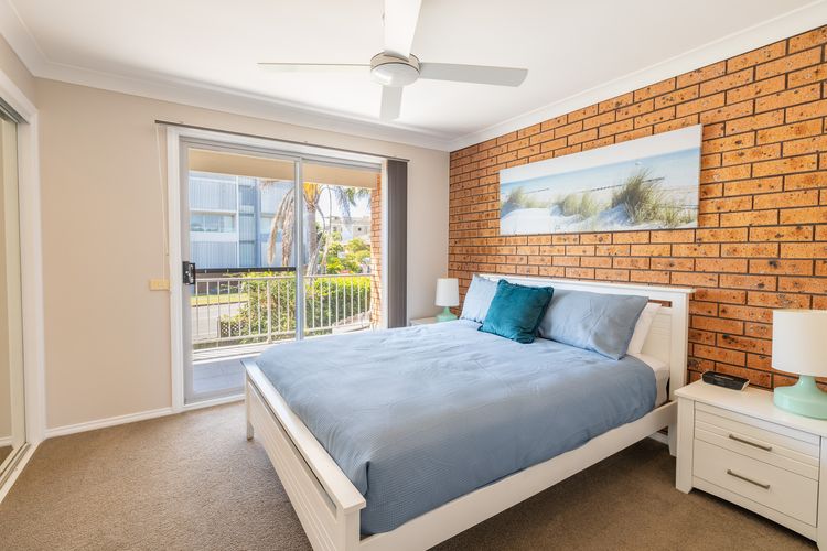 Bushmans, 9/24 Tomaree Street – Spacious townhouse with air conditioning and close to Nelson Bay Town Centre