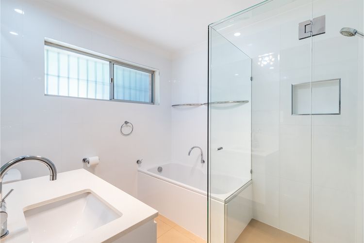 10 Garuwa Street – Fabulous Fingal Bay water views