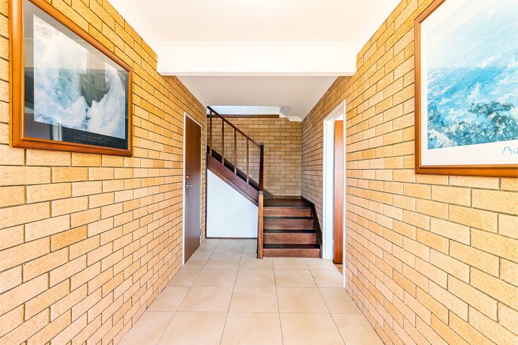 10 Garuwa Street – Fabulous Fingal Bay water views