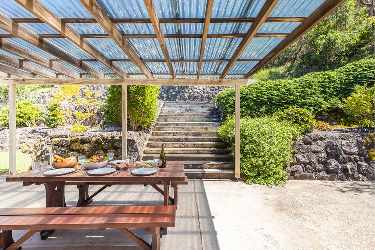 10 Garuwa Street – Fabulous Fingal Bay water views