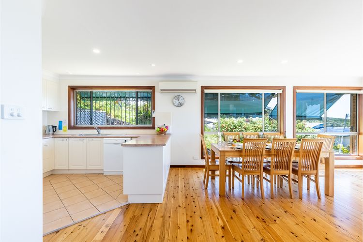 10 Garuwa Street – Fabulous Fingal Bay water views