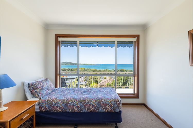 10 Garuwa Street – Fabulous Fingal Bay water views