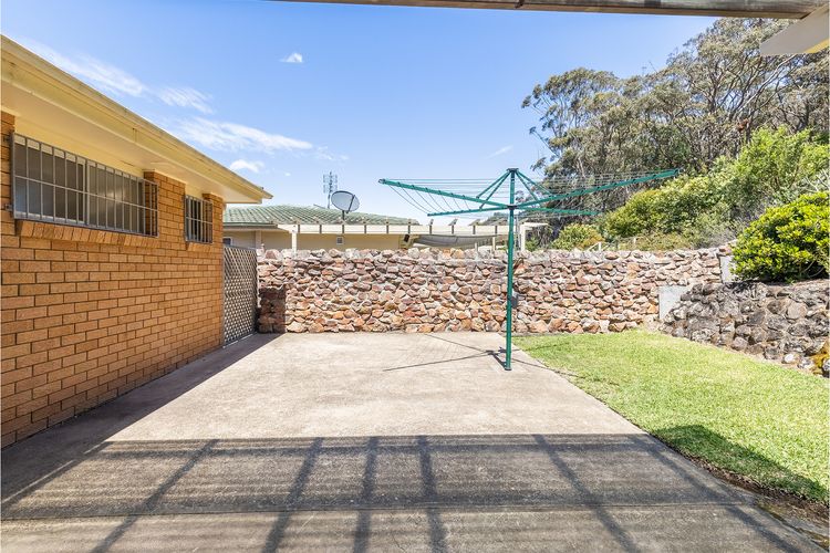10 Garuwa Street – Fabulous Fingal Bay water views