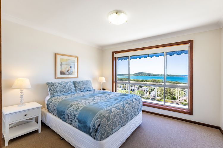 10 Garuwa Street – Fabulous Fingal Bay water views