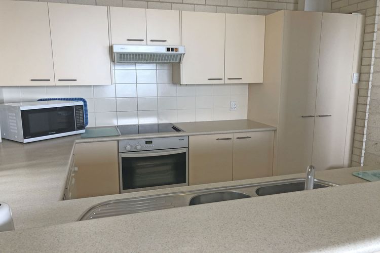 Classic View 1, 1/49 Victoria Parade – panoramic water views, aircon and WIFI