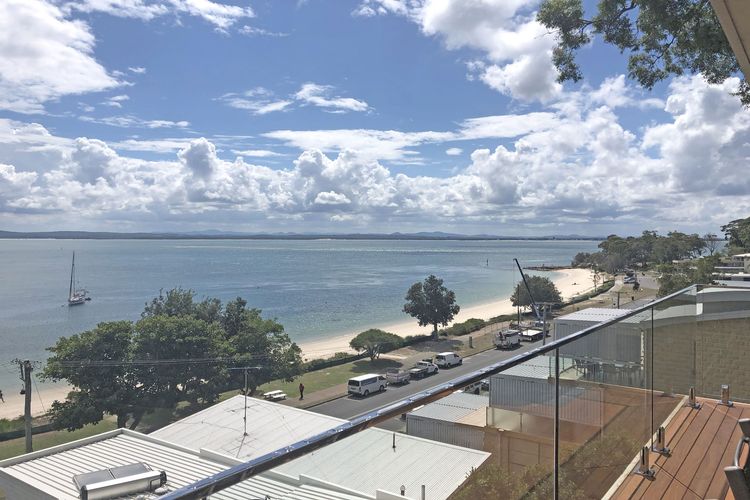 Classic View 1, 1/49 Victoria Parade – panoramic water views, aircon and WIFI