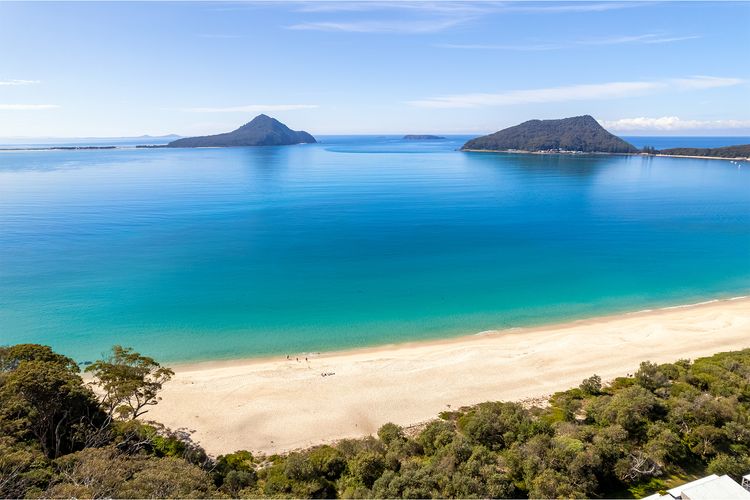 location photo - shoal bay beach