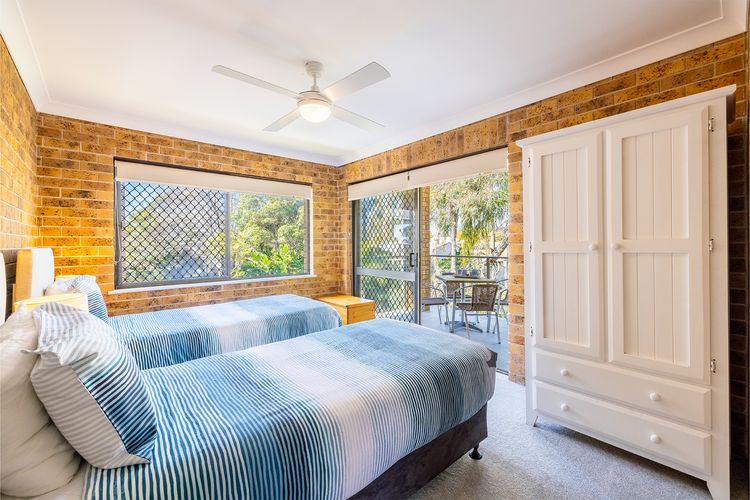 Columbia Views, 2/9 Columbia Close – Aircon, WIFI, Netflix, Views & Boat Parking