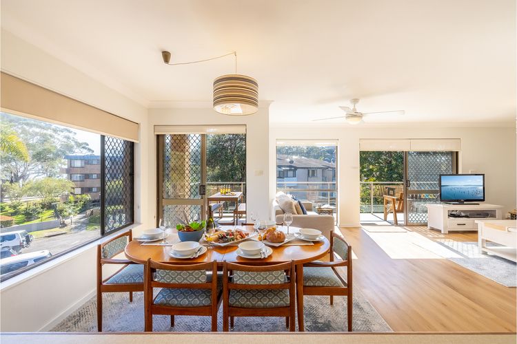 Columbia Views, 2/9 Columbia Close – Aircon, WIFI, Netflix, Views & Boat Parking